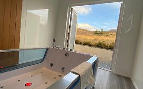 Highland Stays - Ben View Room & Jacuzzi Bath